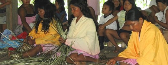 Tejedoras Chachis &copy; Patricio Gaybor