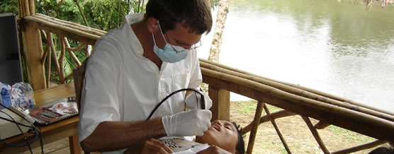 Atenci�n odontol�gica &copy; Randy Morgan